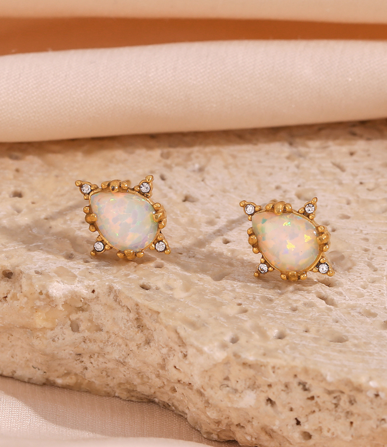 Waterdrop Studs