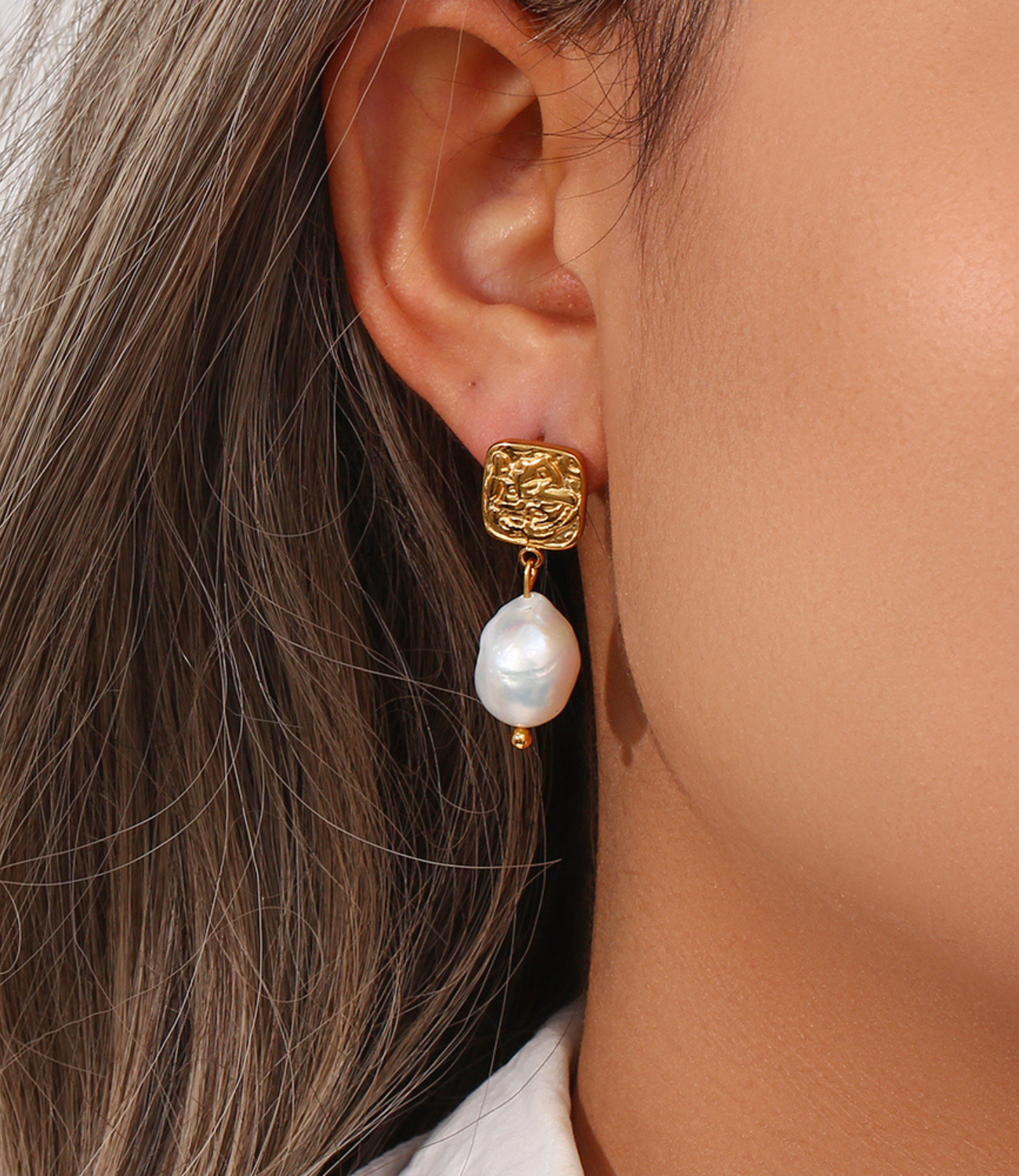 Reina Pearl Earrings