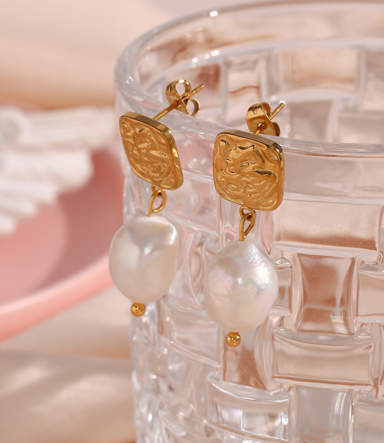 Reina Pearl Earrings