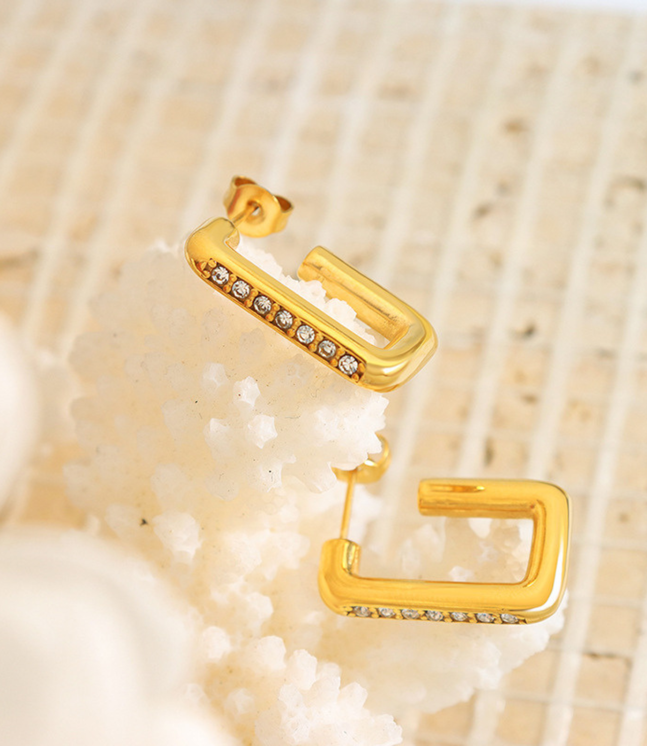 Diamond Elegance Earrings Gold