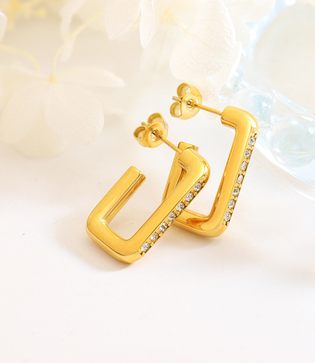 Diamond Elegance Earrings Gold